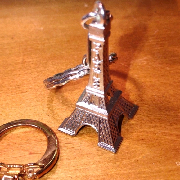 Beautiful Lot of Vintage Keychains/Body Jewelry - Picture 2 of 5